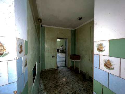 комерційна за адресою вул. Короленка, 5