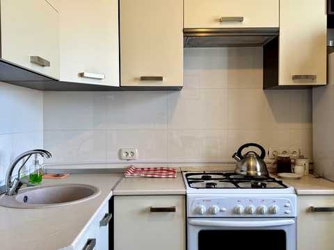 квартира за адресою Каштанова вул., 14-А