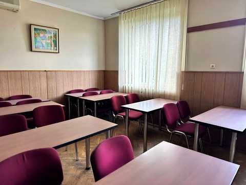 комерційна за адресою Володимира Великого вул. (Артема), 50