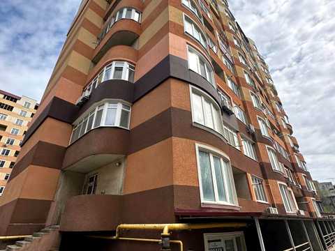 комерційна за адресою Зоопаркова вул., 8в