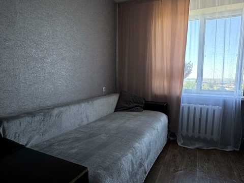 квартира за адресою Івана Мазепи просп. (Петровського), 3