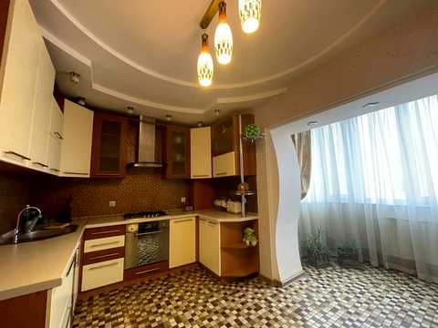 квартира по адресу Степана Бандери ул., 7/1