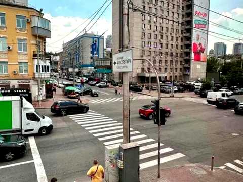 комерційна за адресою Антоновича вул. (Горького), 50