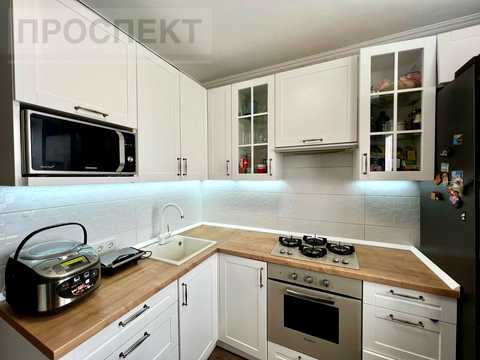 квартира за адресою Михайла Лушпи просп. (Космонавтів), 42