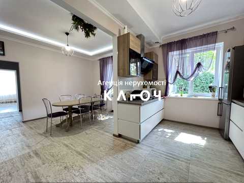 будинок за адресою с. Соколівське, Карпенка Карого