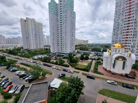 квартира за адресою Миколи Бажана просп., 10