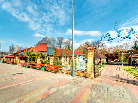 комерційна за адресою Броварський просп., 18Г