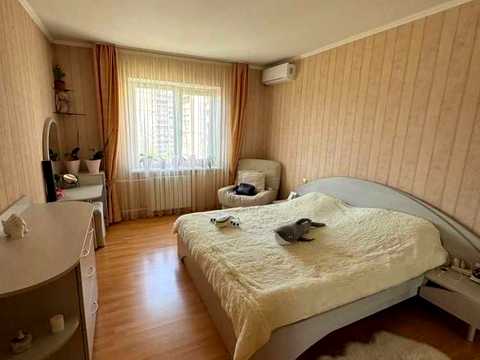 квартира за адресою Лариси Руденко вул., 21-А