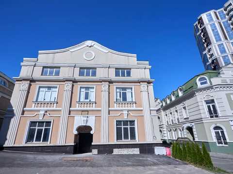 комерційна за адресою Золотоустівська вул., 23