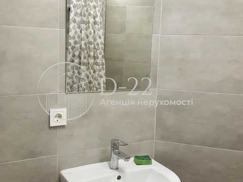 квартира за адресою Осіння вул., 33