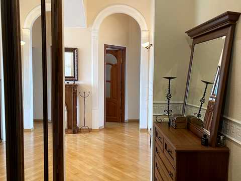 квартира по адресу Малая Житомирская ул., 16/3