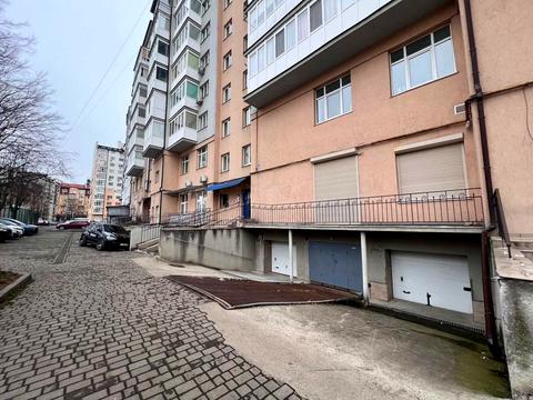 комерційна за адресою Південний бульв., 20