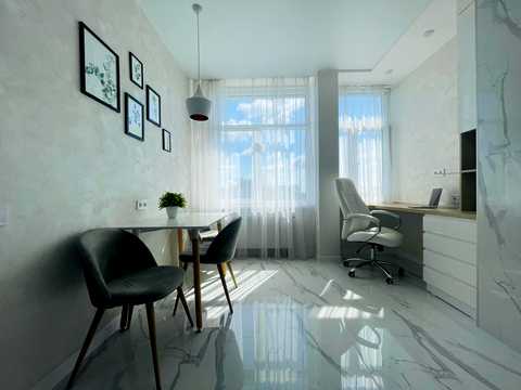 квартира за адресою Юнацька вул., 6