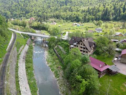 комерційна за адресою микуличин, 1