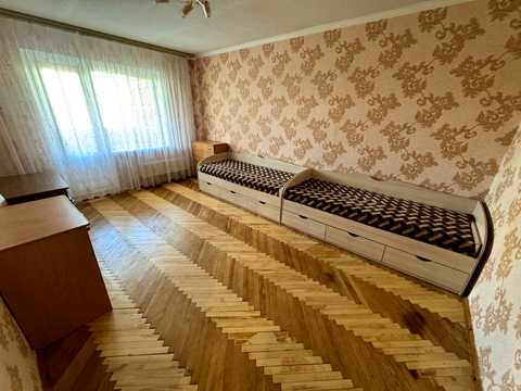 квартира за адресою Срібнокільська вул., 8