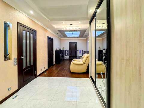 квартира за адресою Печерська вул., 2