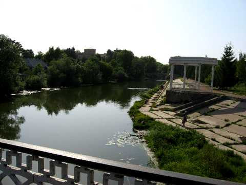 комерційна за адресою Сиротюка, 1