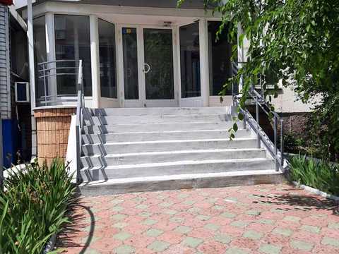 комерційна за адресою Курчатова , 22