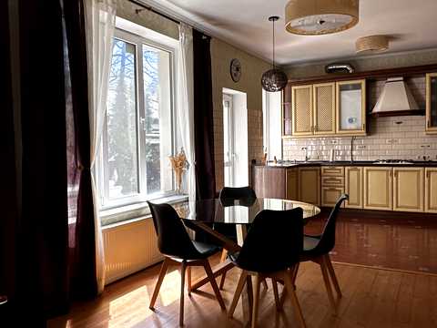 дом по адресу Юрія Чабаха ул. (Першотравнева), 16