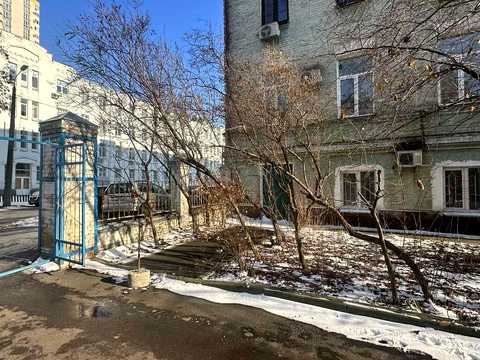 комерційна за адресою Казарменна вул. (Григорія Андрющенка), 7/19