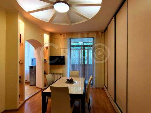 квартира за адресою Кропивницького вул., 54