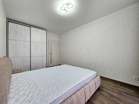 квартира по адресу Ревуцкого ул., 40-В