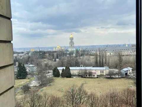 квартира за адресою Михайла Омеляновича-Павленка вул. (Суворова), 13
