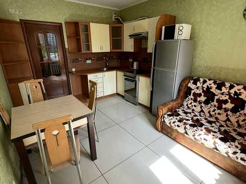 квартира по адресу Драгоманова ул., 14