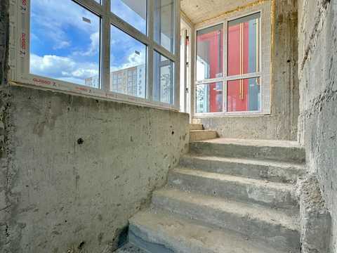 комерційна за адресою Машинобудівників вул., 16
