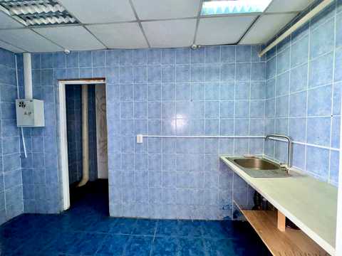 комерційна за адресою Галицька вул., 22