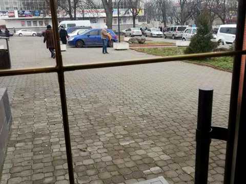 коммерческая по адресу Героїв Майдану ул. (Театральна), 10