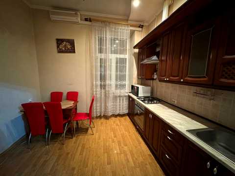 квартира за адресою Мала Житомирська вул., 5