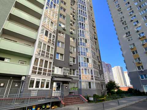 квартира за адресою Софії Русової вул., 7
