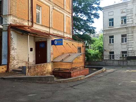 комерційна за адресою Лютеранська вул., 12