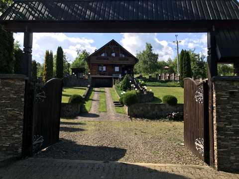 дом по адресу Центральна ул.