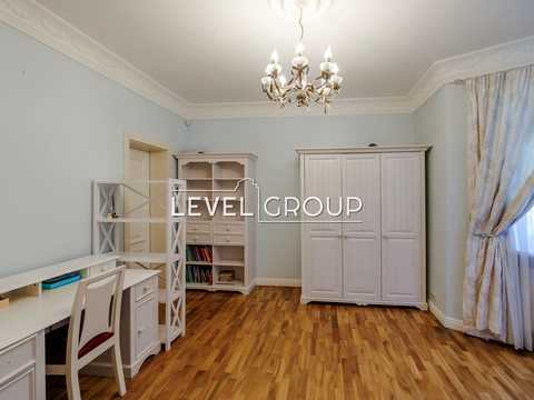 будинок за адресою Грушевського вул.