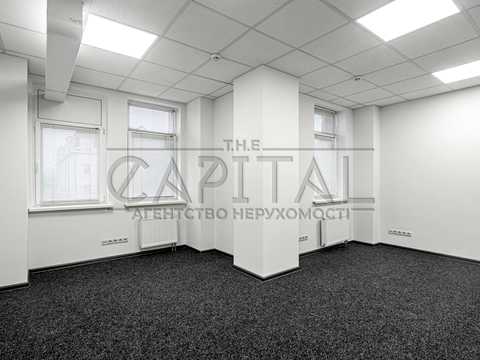 комерційна за адресою Спаська вул., 5