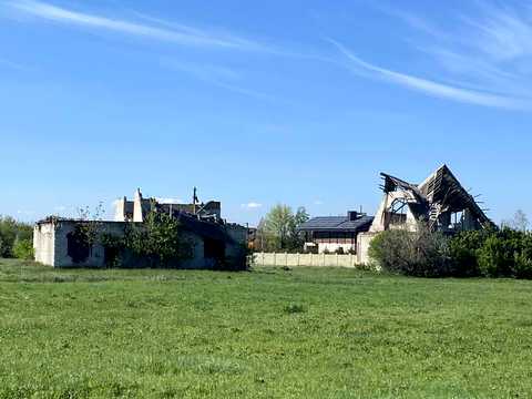 участок по адресу с. Новоселовка, Рабочая, 28