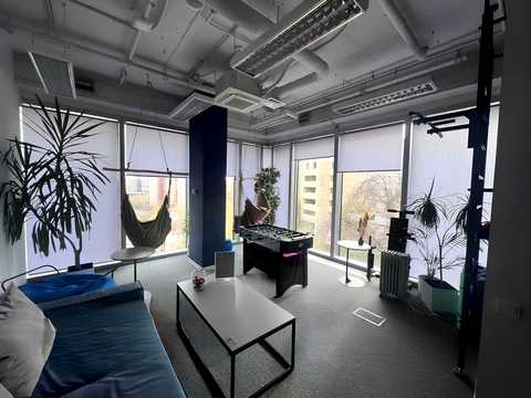 комерційна за адресою Лейпцизька вул., 15