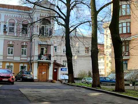 коммерческая по адресу Лютеранская ул., 12