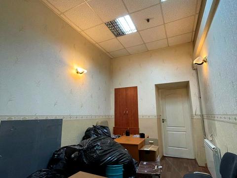 комерційна за адресою Велика Арнаутська вул., 18