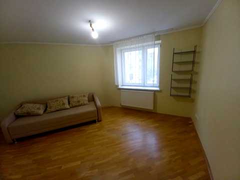 квартира за адресою Головна, 275
