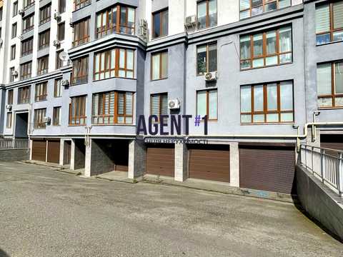 паркомісце за адресою с. Петропавлівська Борщагівка, Миру вул., 9