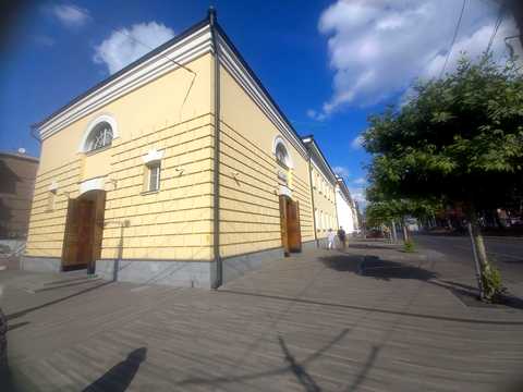 комерційна за адресою Дмитра Яворницького просп. (Карла Маркса), 106