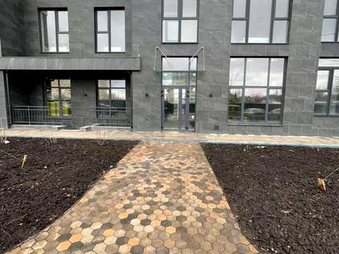 комерційна за адресою Святослава Хороброго вул., (Будинок 6)