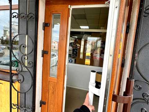 комерційна за адресою Мирона Тарнавського вул., 36
