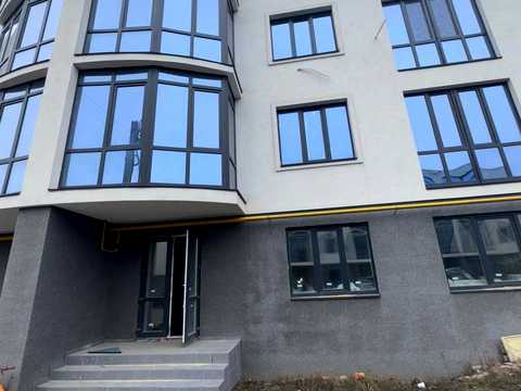 комерційна за адресою Захисників, 19