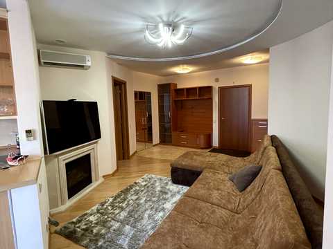 квартира за адресою Саперно-Слобідська вул., 8