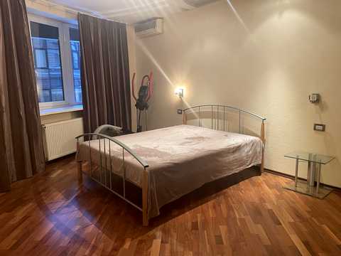 квартира за адресою Старонаводницька вул., 13