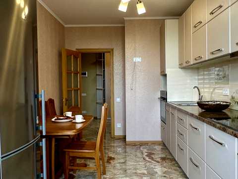 квартира по адресу Драгоманова ул., 31-В